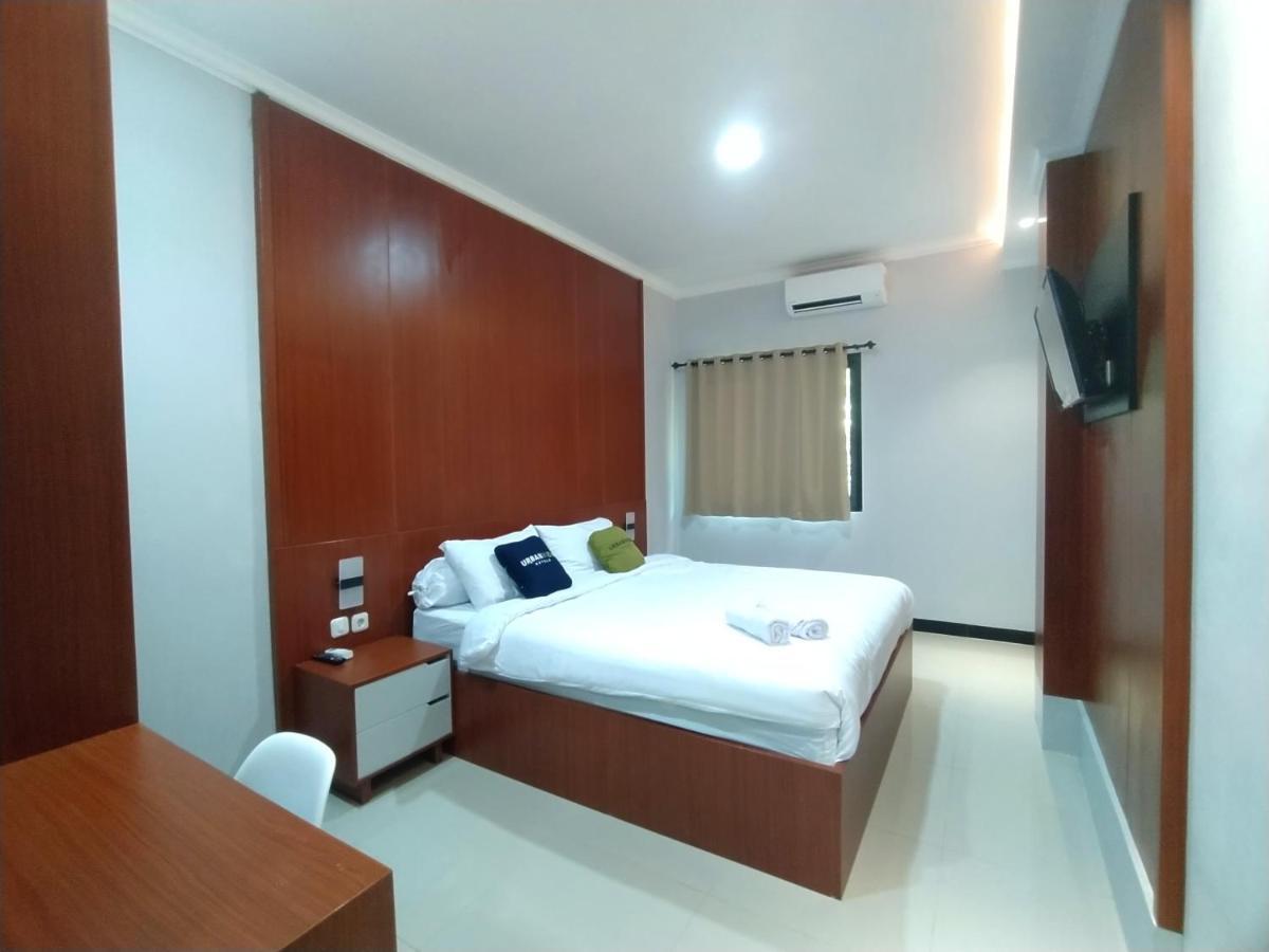 Urbanview Wirasatya Akpol By Reddoorz Hotel Semarang