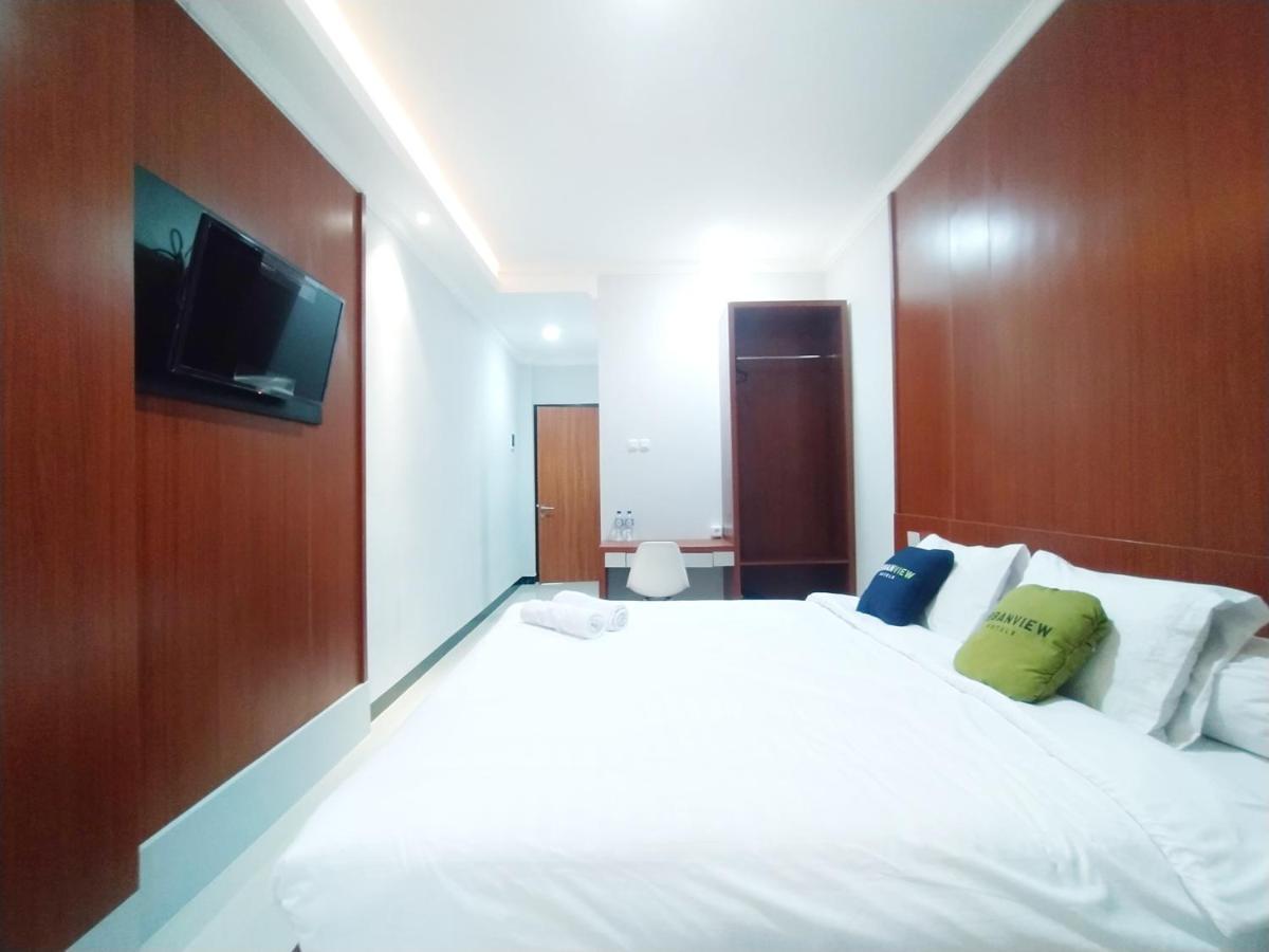 Hotel Urbanview Wirasatya Akpol By Reddoorz 3*